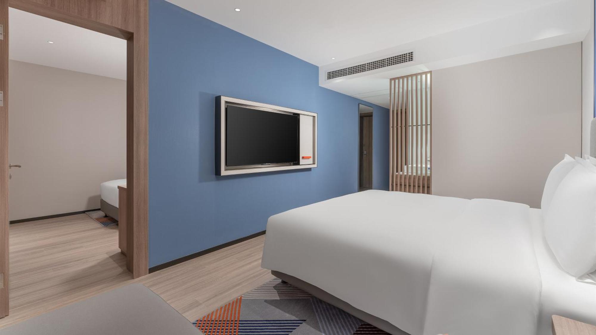Holiday Inn Express Qingdao Shibei By Ihg Εξωτερικό φωτογραφία