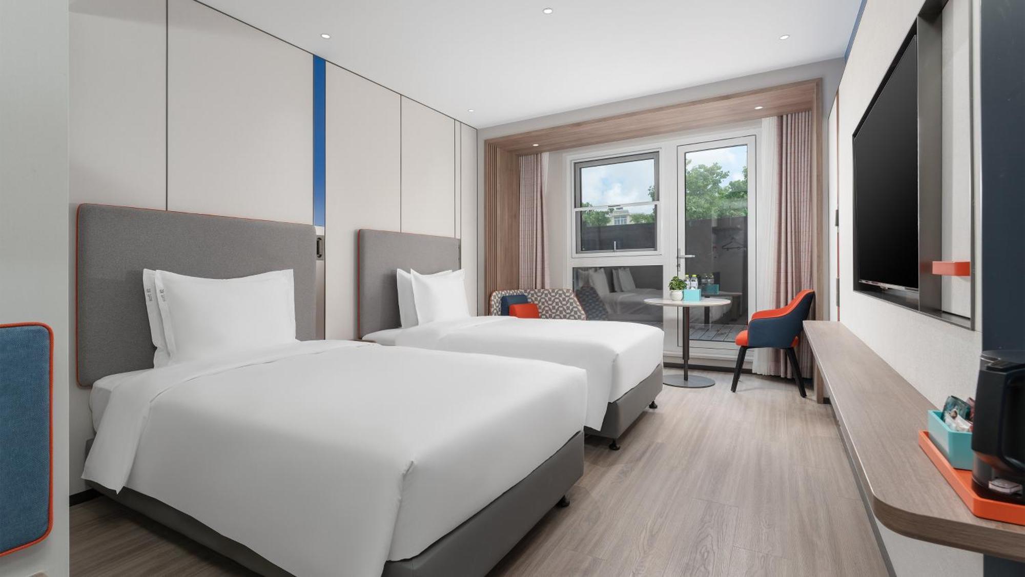 Holiday Inn Express Qingdao Shibei By Ihg Εξωτερικό φωτογραφία