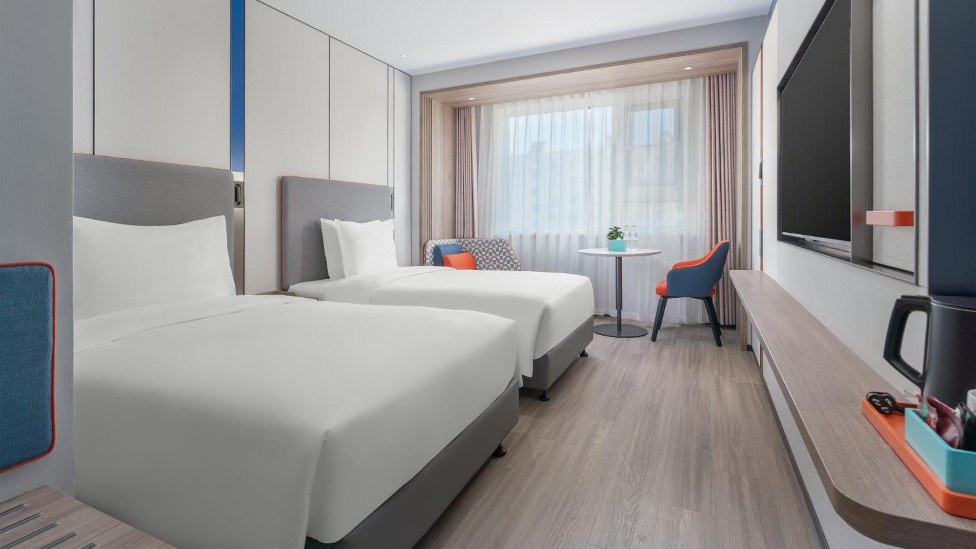 Holiday Inn Express Qingdao Shibei By Ihg Εξωτερικό φωτογραφία