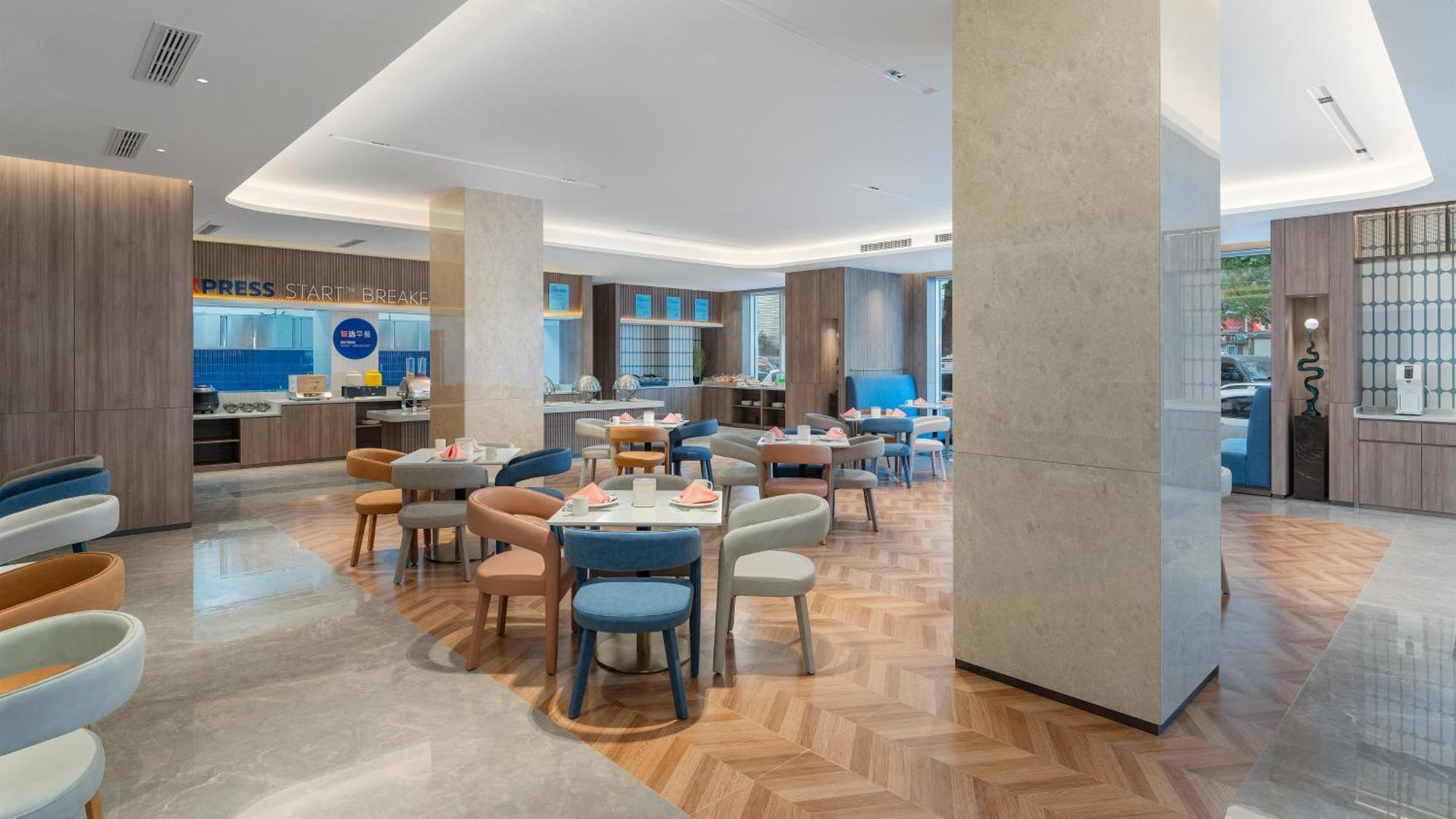 Holiday Inn Express Qingdao Shibei By Ihg Εξωτερικό φωτογραφία