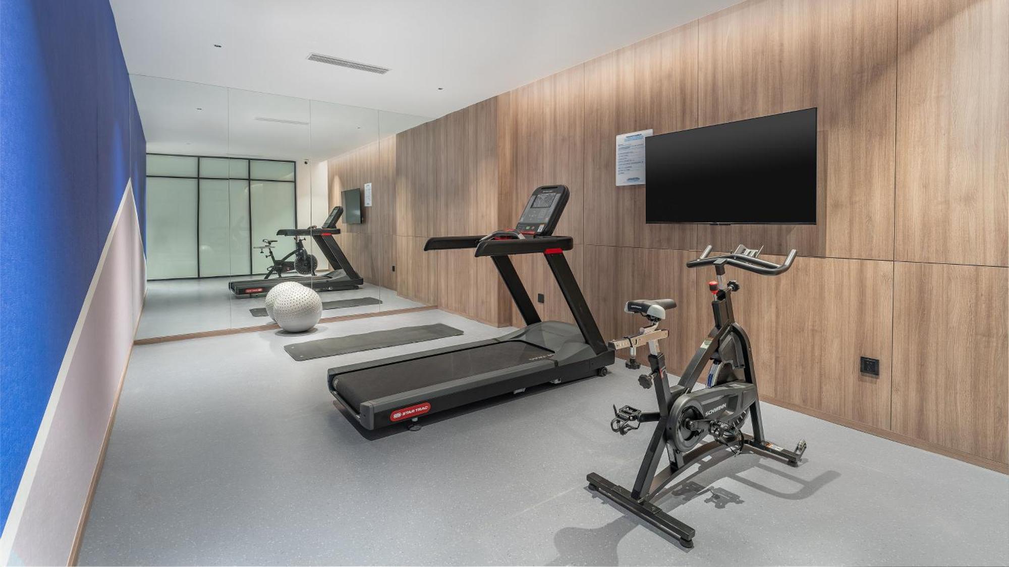 Holiday Inn Express Qingdao Shibei By Ihg Εξωτερικό φωτογραφία